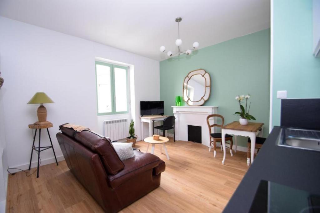 Appartement Entre Plage De L'Ecluse Et Place Du Marche Dinard Exterior foto